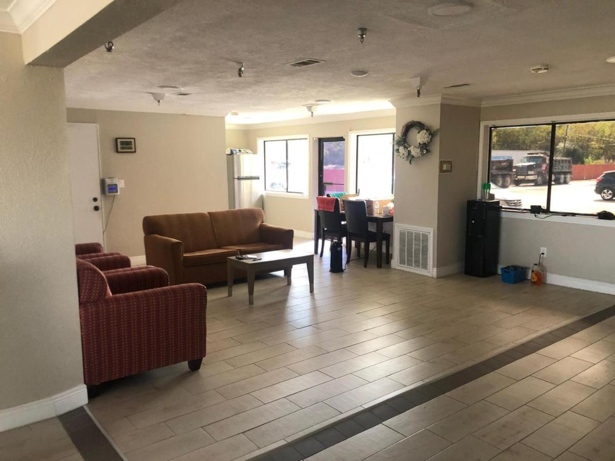 Executive Inn & Suites Бомонт Екстер'єр фото